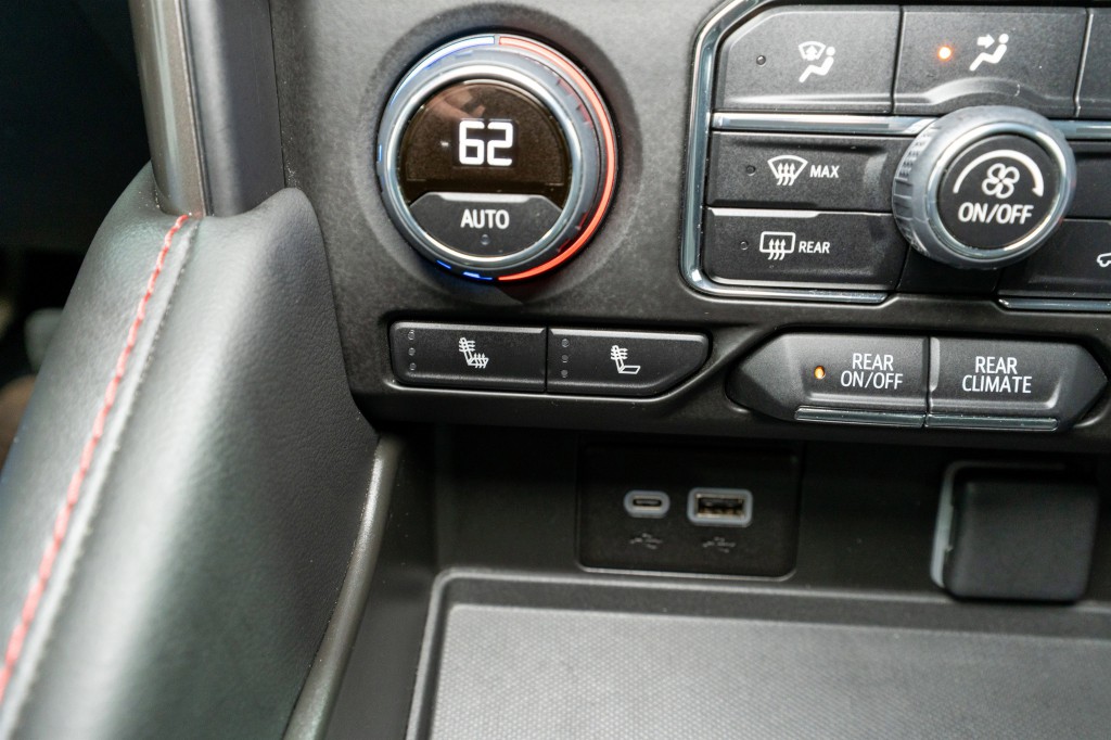 2023 Chevrolet Tahoe Image 21