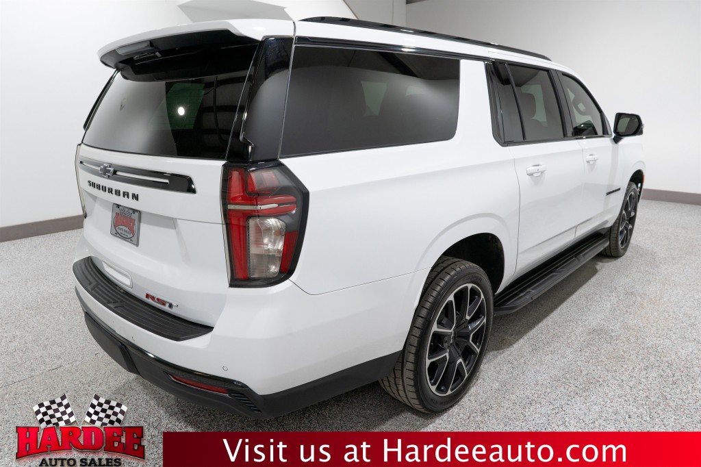 2024 Chevrolet Suburban Image 5