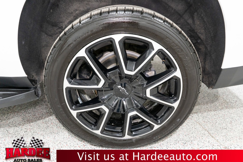 2024 Chevrolet Suburban Image 10