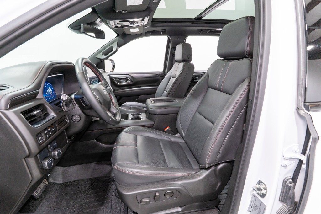 2024 Chevrolet Suburban Image 16