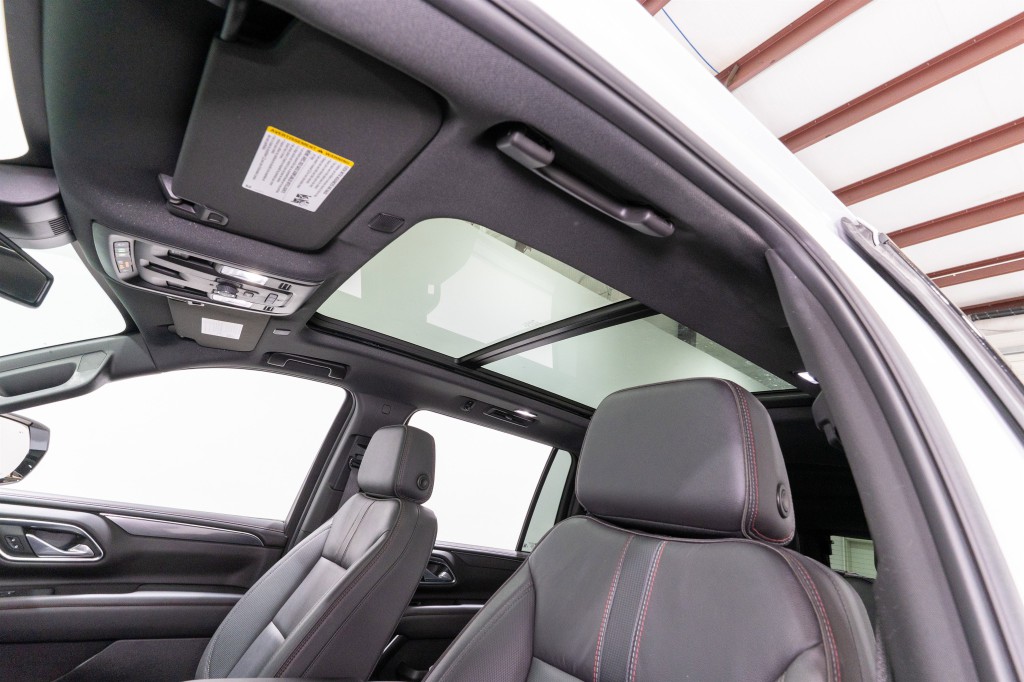 2024 Chevrolet Suburban Image 17