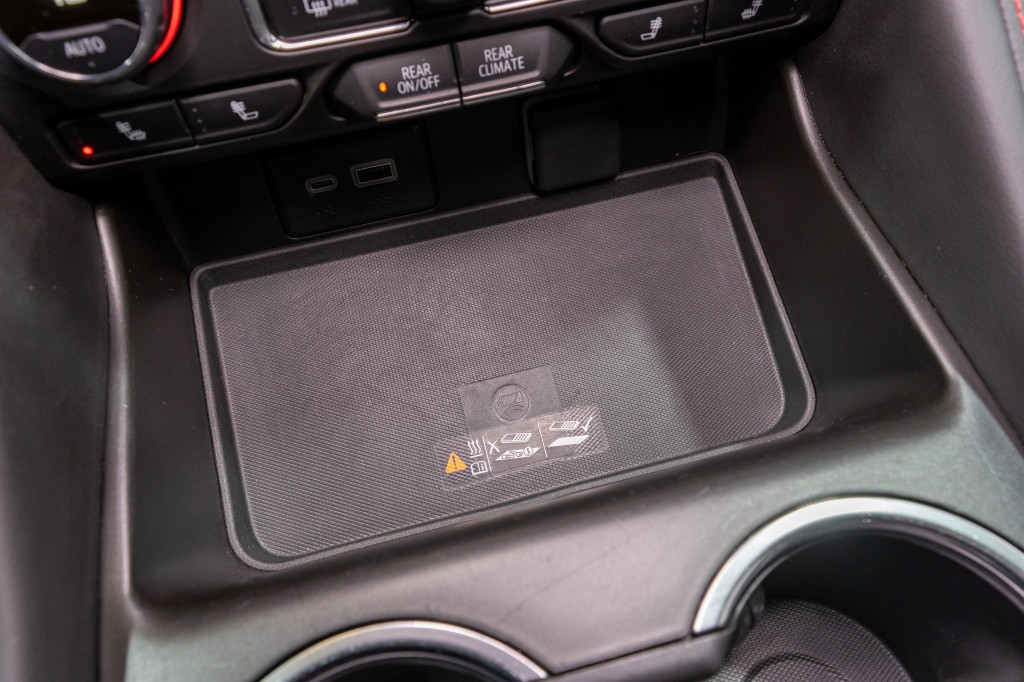 2024 Chevrolet Suburban Image 23