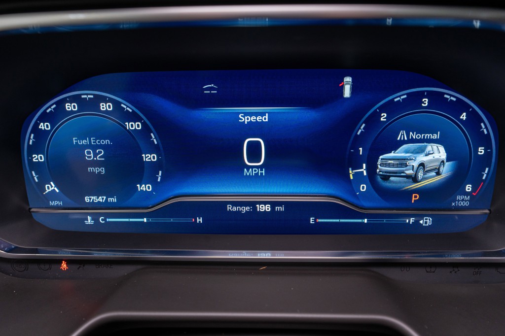 2024 Chevrolet Suburban Image 25