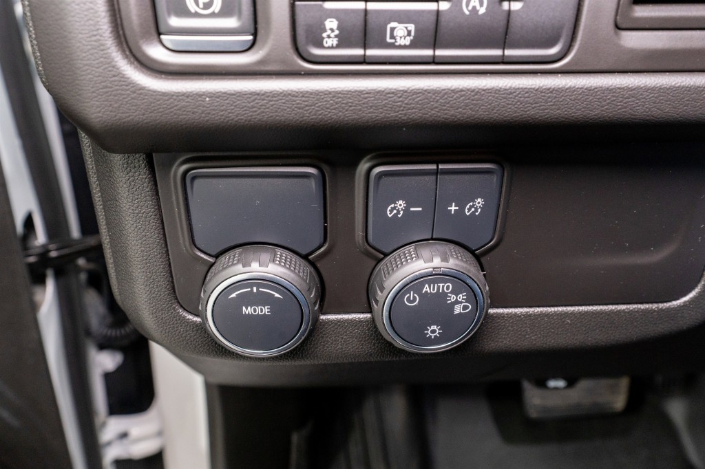 2024 Chevrolet Suburban Image 31