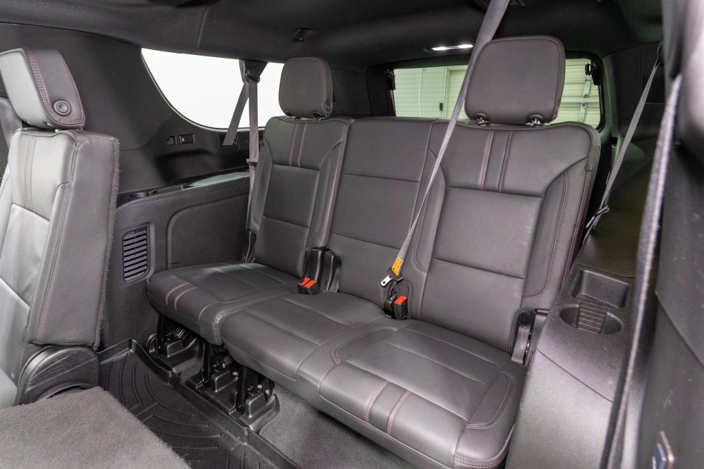 2024 Chevrolet Suburban Image 33