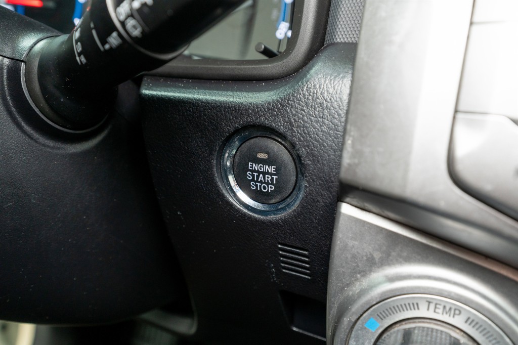 2018 Toyota 4Runner Image 32