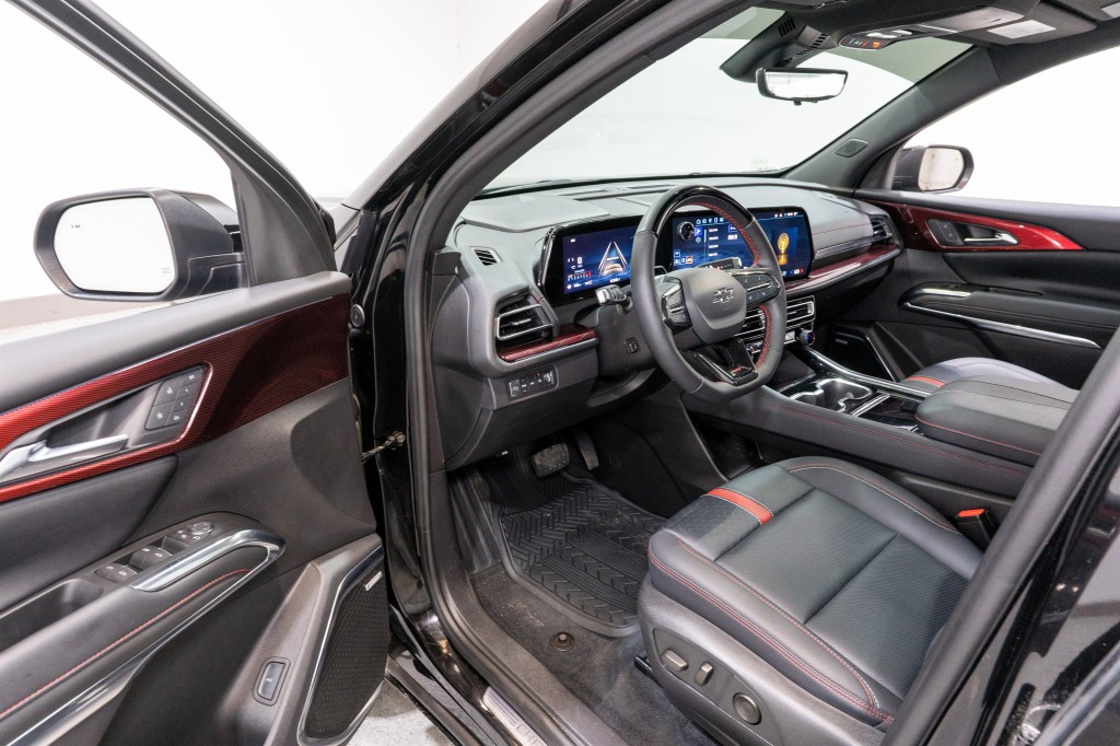 2024 Chevrolet Traverse Image 12