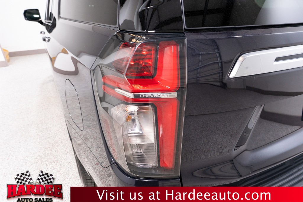 2024 Chevrolet Suburban Image 9