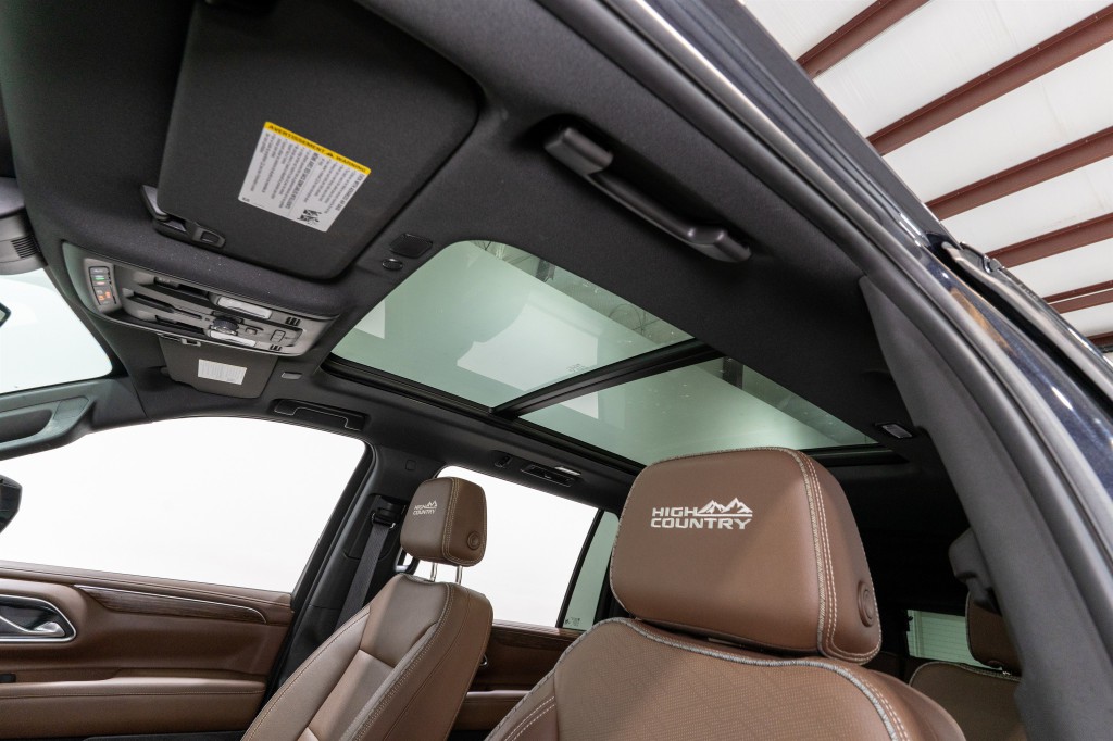 2024 Chevrolet Suburban Image 14