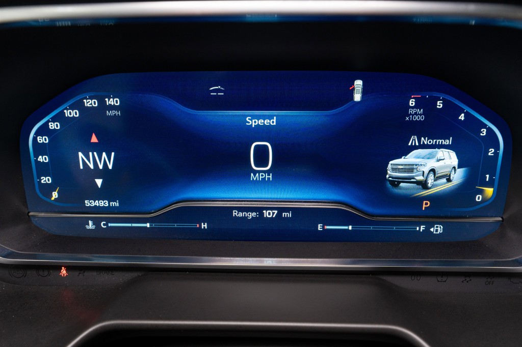 2024 Chevrolet Suburban Image 24