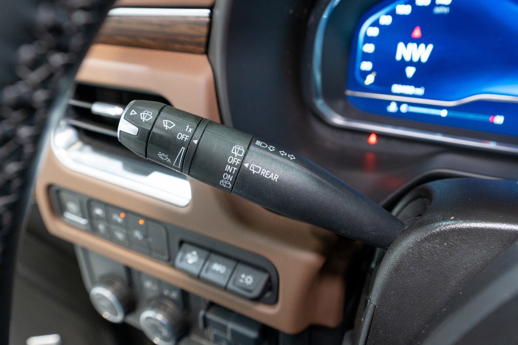 2024 Chevrolet Suburban Image 27