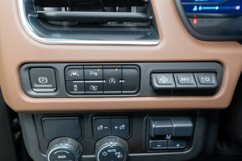 2024 Chevrolet Suburban Image 29