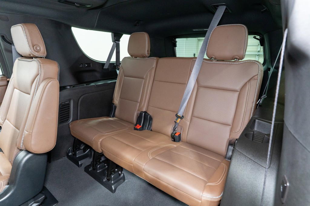 2024 Chevrolet Suburban Image 32