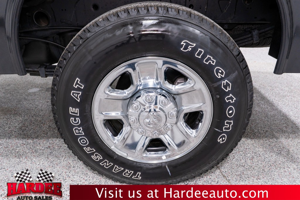 2023 RAM 3500 Image 10