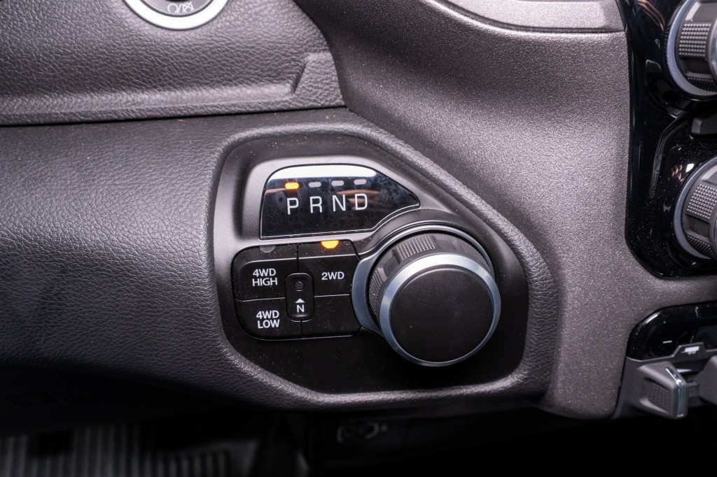 2023 RAM 3500 Image 24