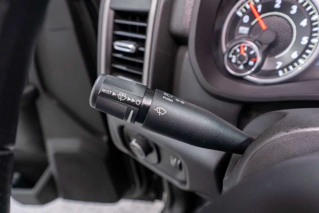 2023 RAM 3500 Image 28