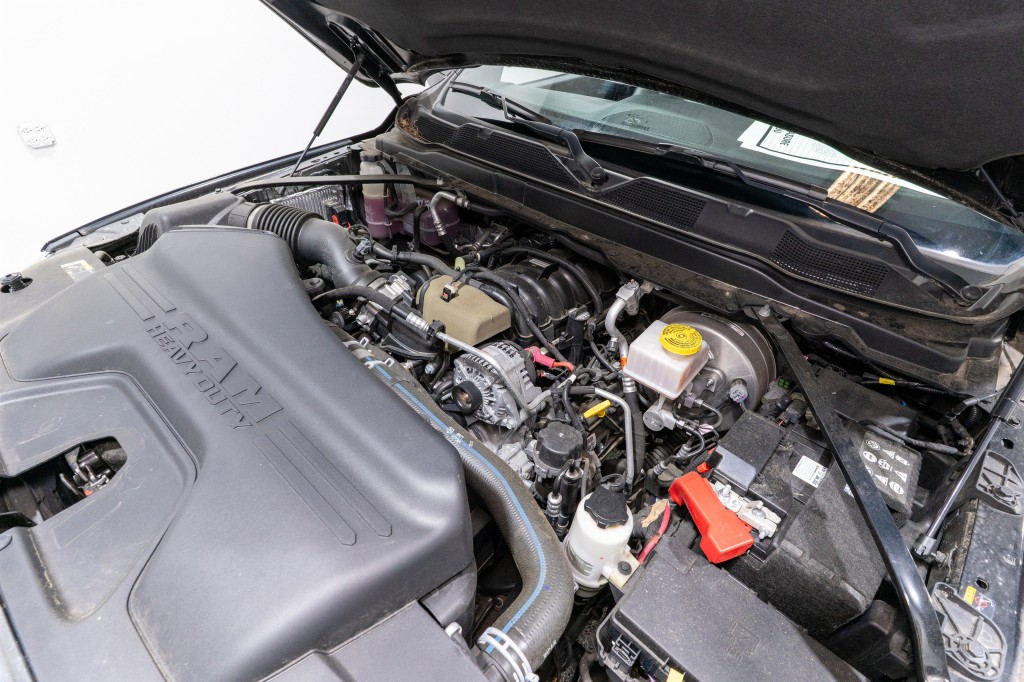 2023 RAM 3500 Image 31