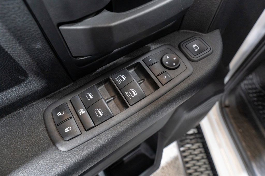 2023 RAM 2500 Image 15