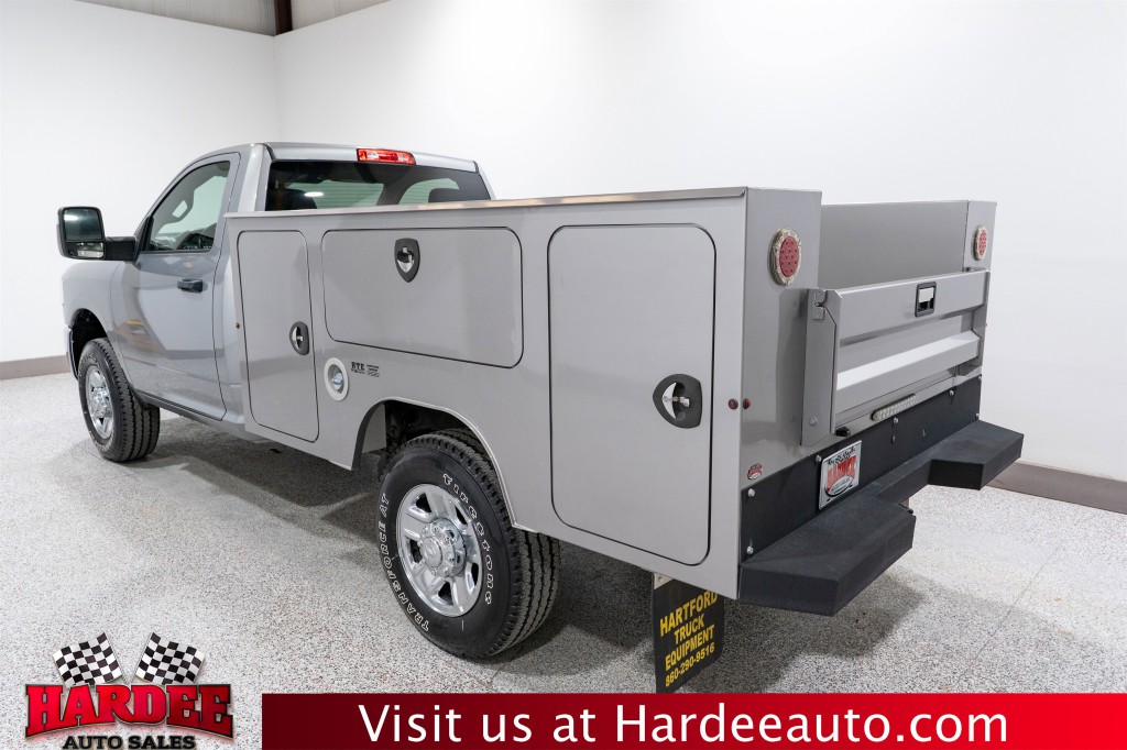 2023 RAM 2500 Image 3