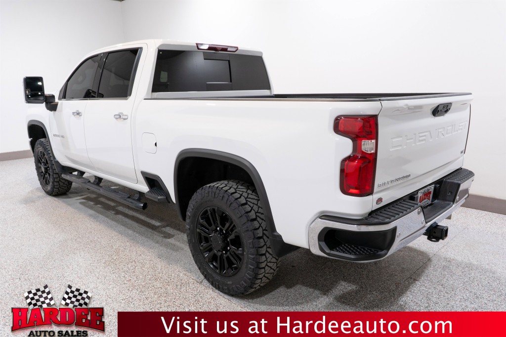 2023 Chevrolet Silverado 1500 Image 3