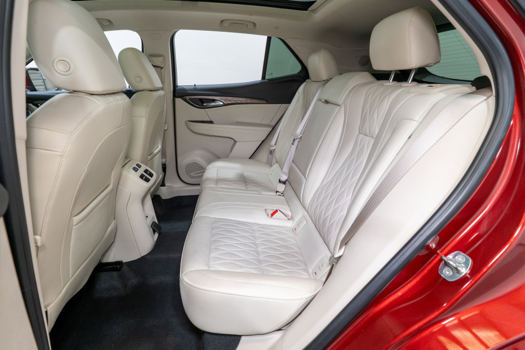 2022 Buick Envision Image 35