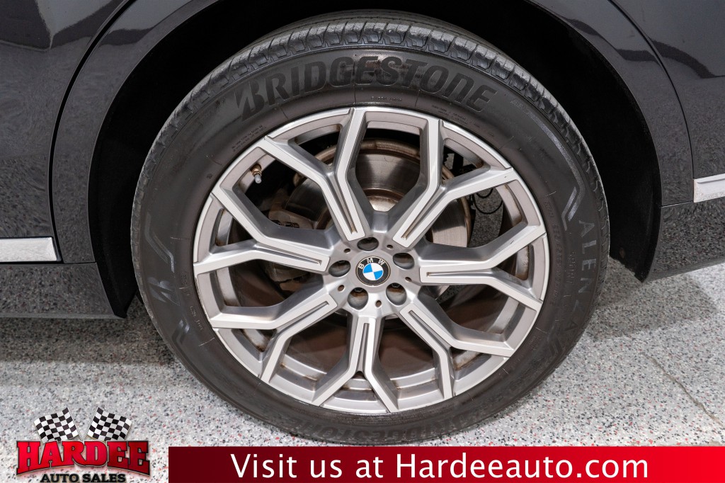 2022 BMW X7 Image 10