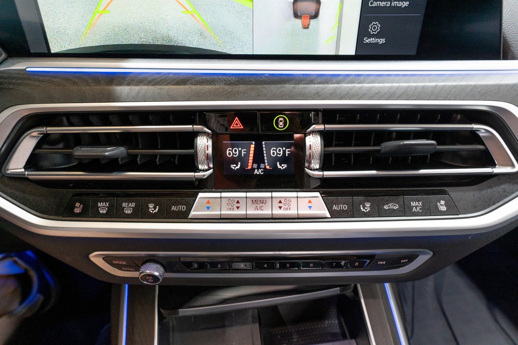 2022 BMW X7 Image 24