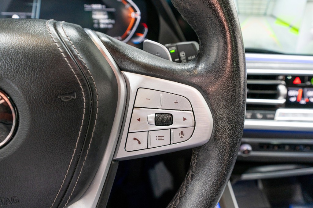 2022 BMW X7 Image 28