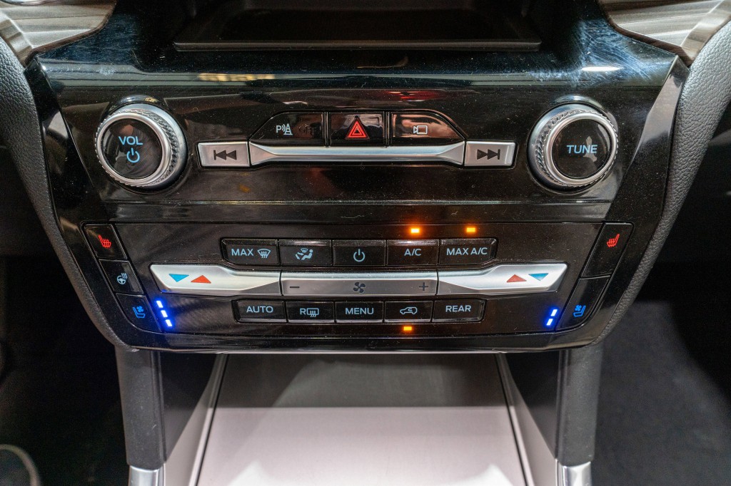 2022 Ford Explorer Image 23