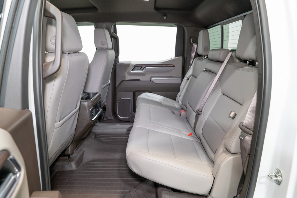 2025 GMC Sierra 1500 Image 32