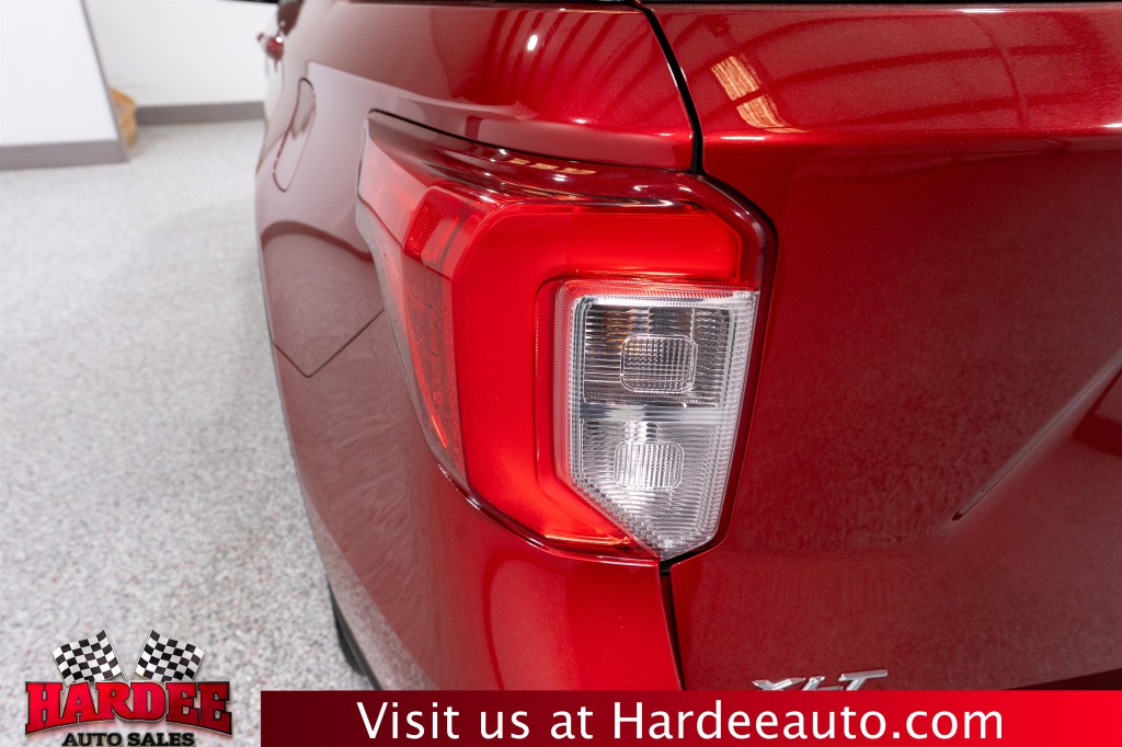 2020 Ford Explorer Image 9