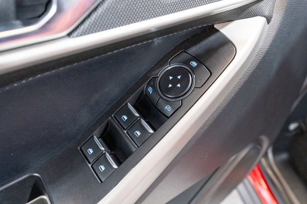 2020 Ford Explorer Image 14