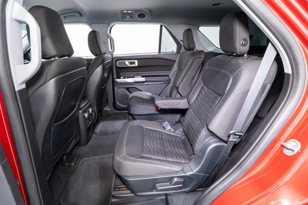 2020 Ford Explorer Image 30
