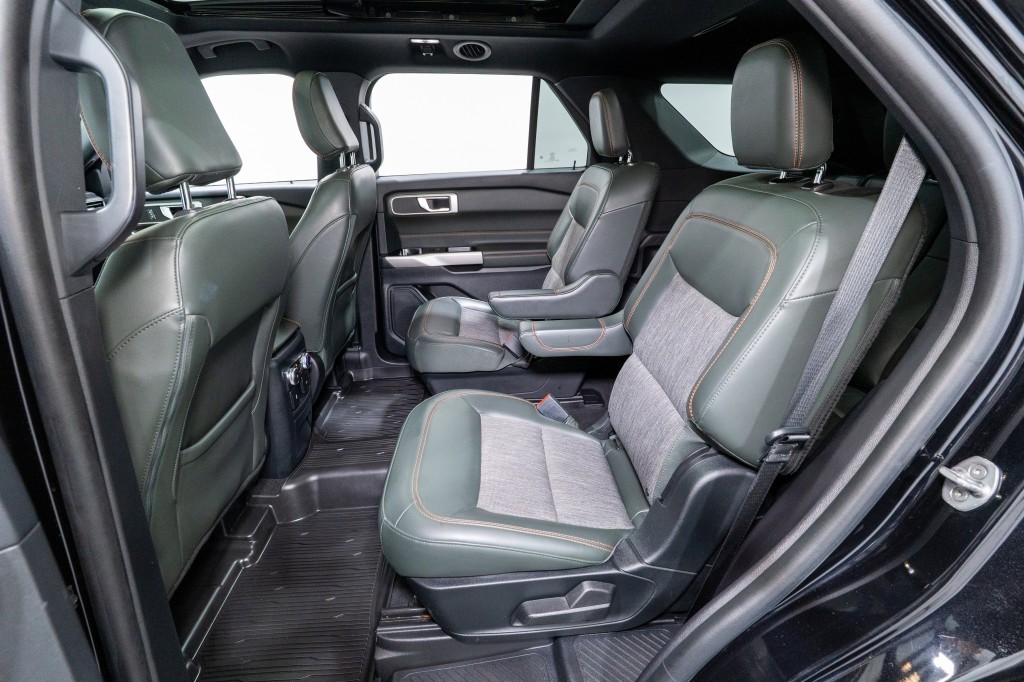 2022 Ford Explorer Image 34