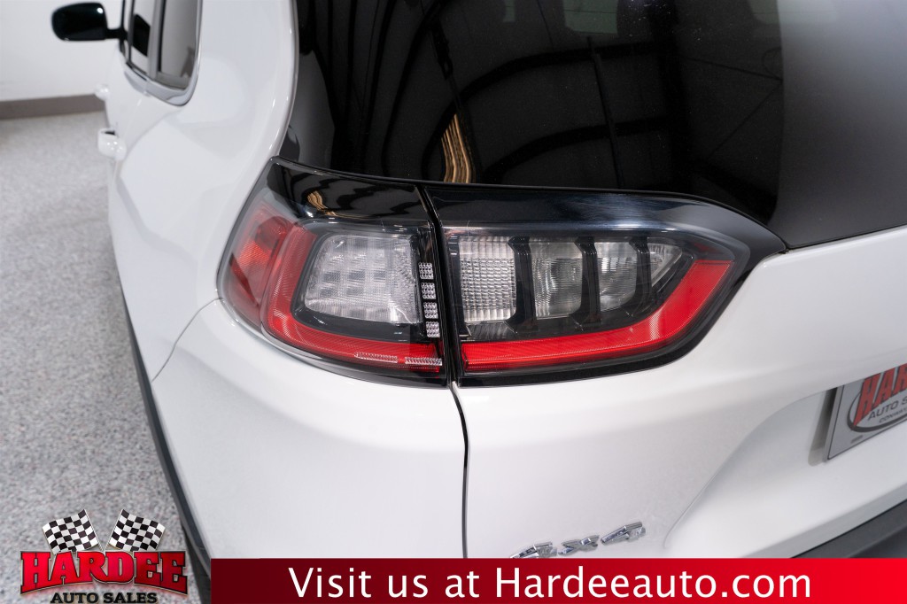 2019 Jeep Cherokee Image 9