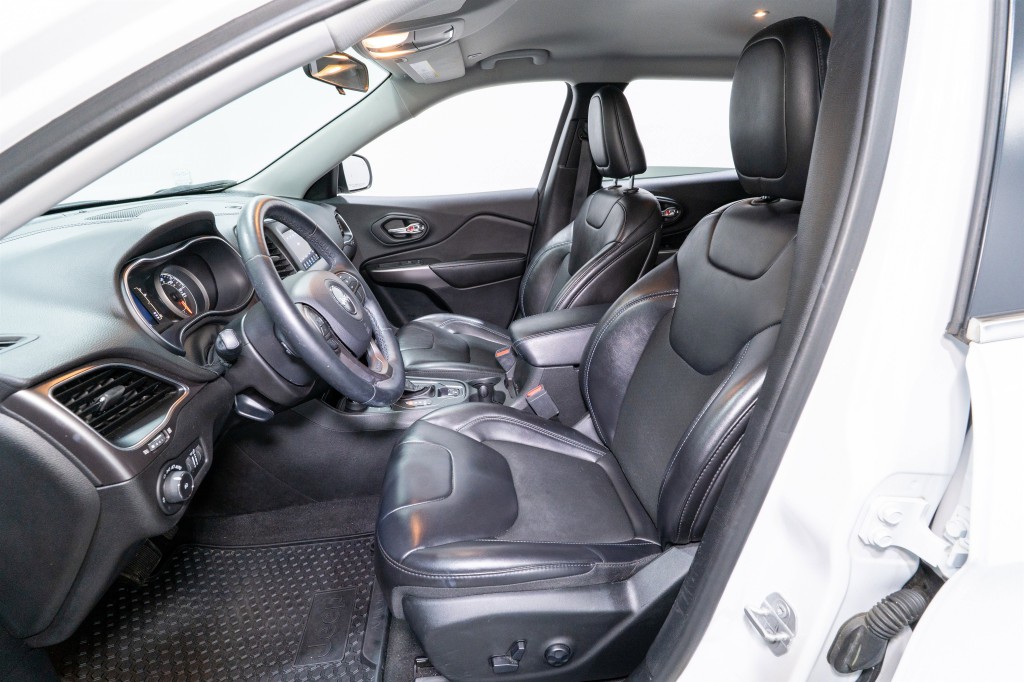 2019 Jeep Cherokee Image 15