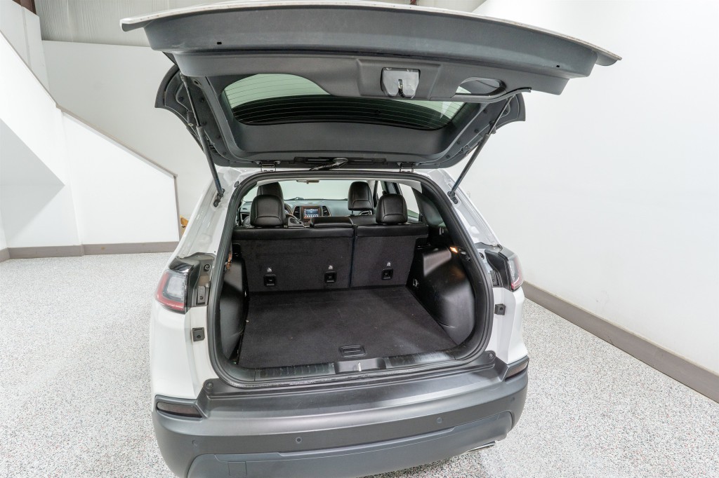 2019 Jeep Cherokee Image 32