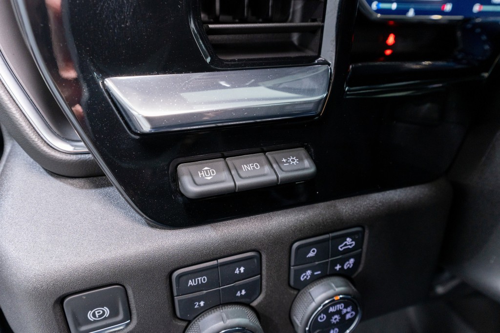 2025 Chevrolet Silverado 1500 Image 36