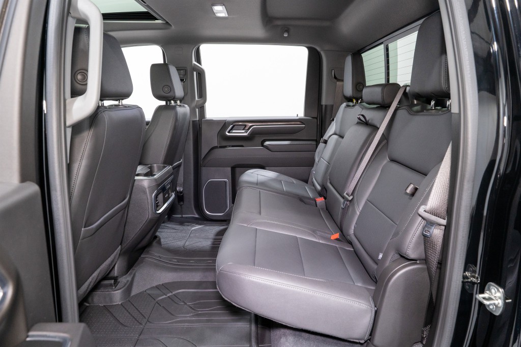 2025 Chevrolet Silverado 1500 Image 38