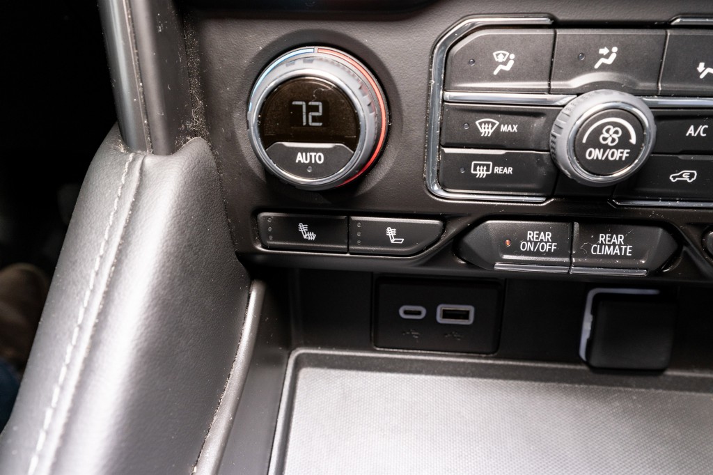 2024 Chevrolet Suburban Image 20