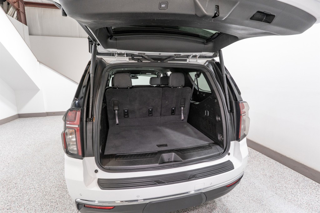 2024 Chevrolet Suburban Image 32