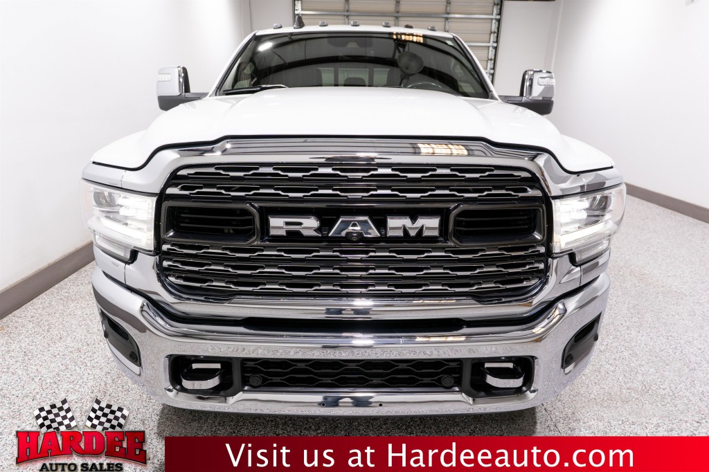2024 RAM 3500 Image 7