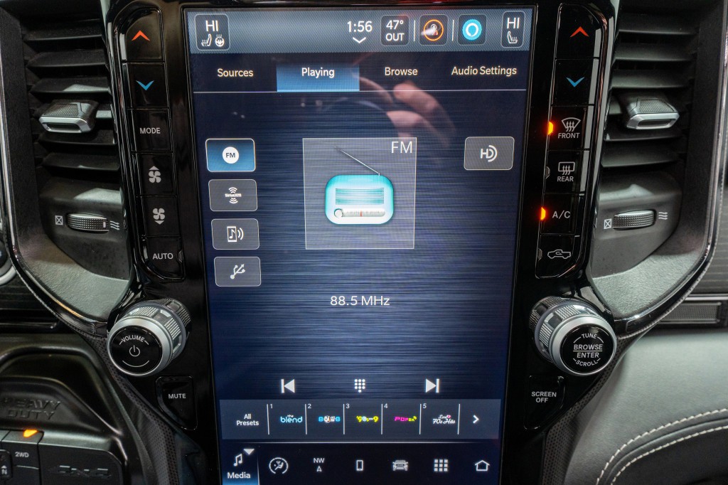 2024 RAM 3500 Image 23