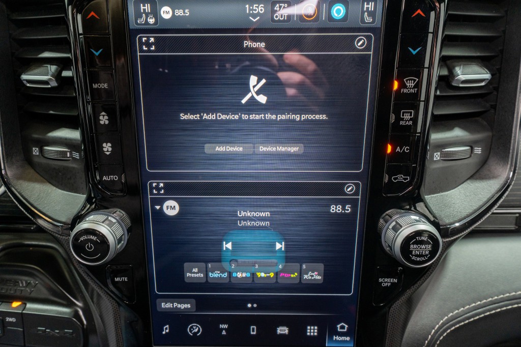 2024 RAM 3500 Image 26