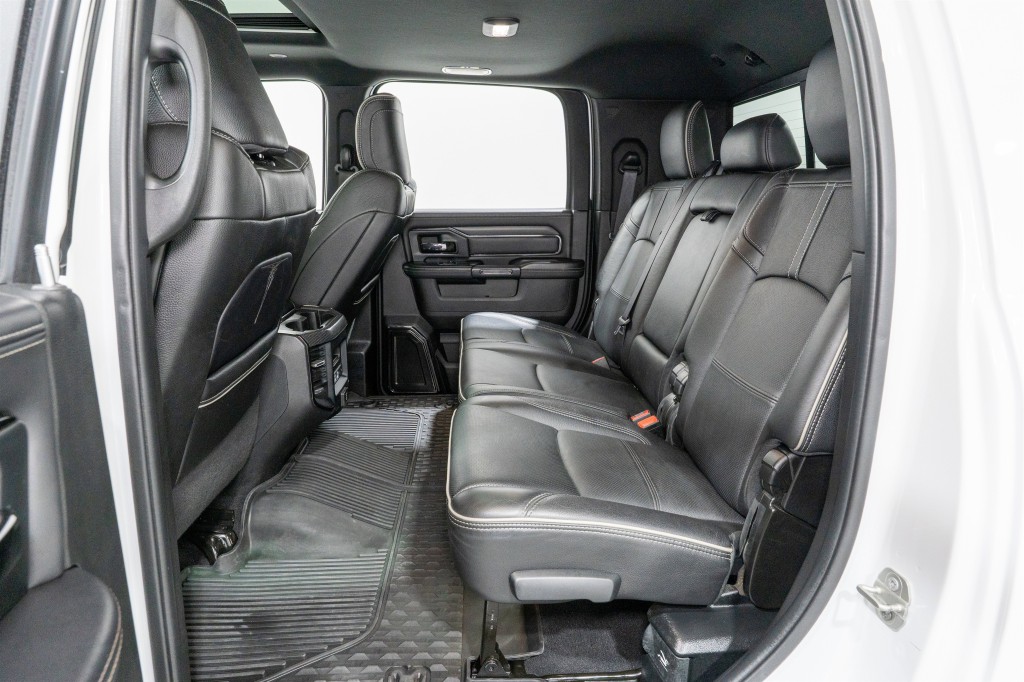 2024 RAM 3500 Image 37