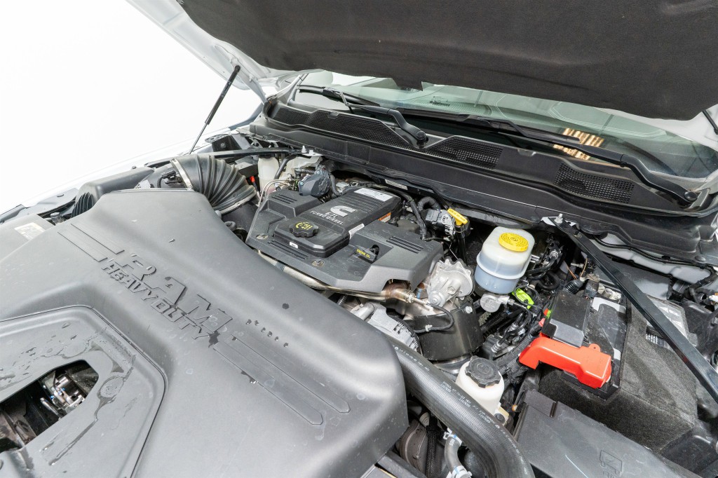 2024 RAM 3500 Image 38