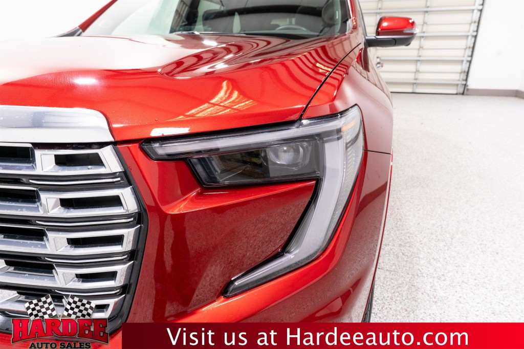 2024 GMC Acadia Image 8