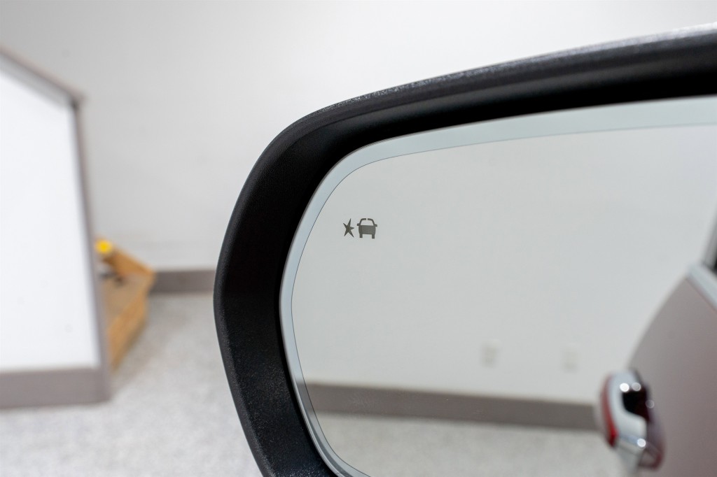 2024 GMC Acadia Image 13