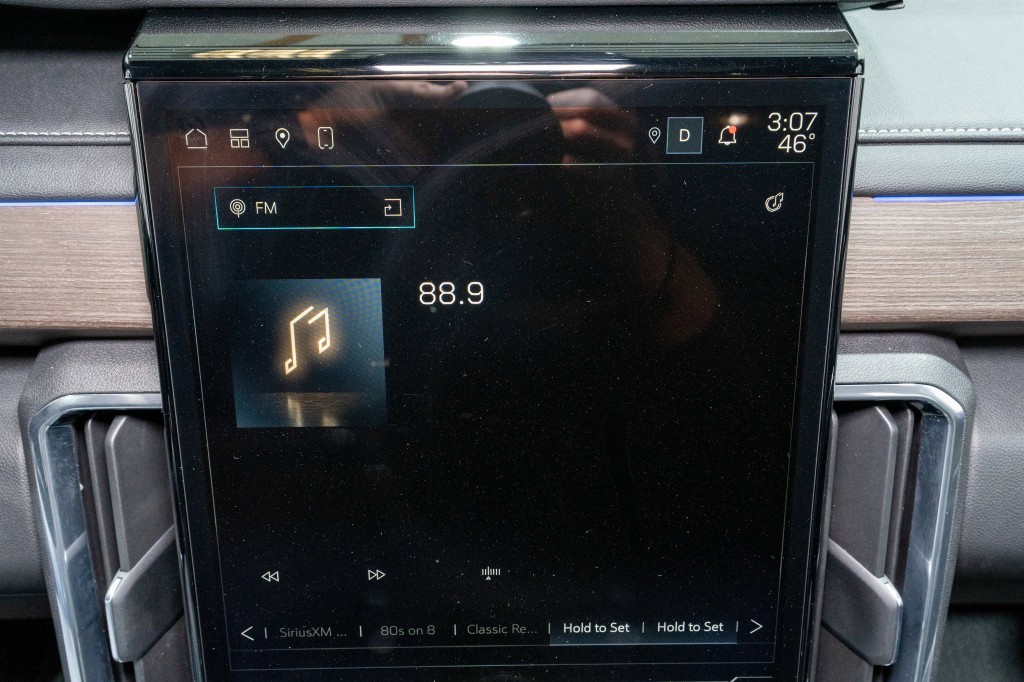 2024 GMC Acadia Image 20