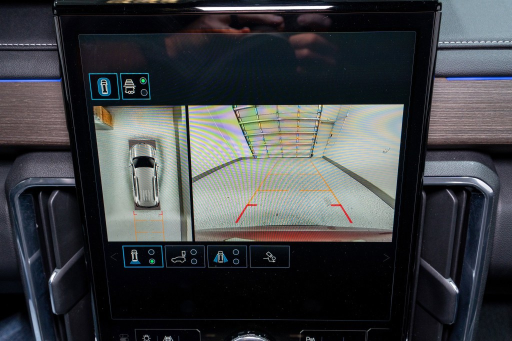 2024 GMC Acadia Image 22